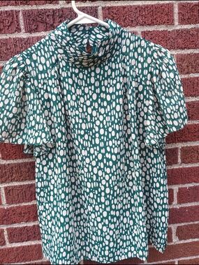 Vince Camuto Scattered Dot-Print Flutter Sleeve Blouse